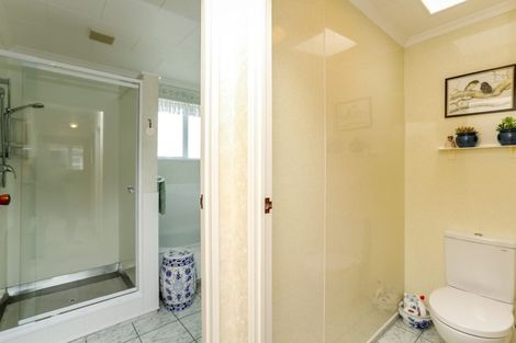 Photo of property in 19 Roy Terrace, Moturoa, New Plymouth, 4310