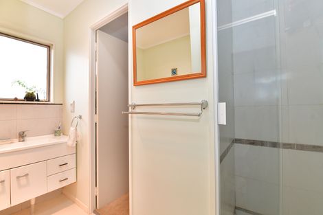 Photo of property in 14 Nickell Place, Orewa, 0931