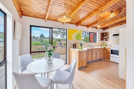 Photo of property in 5 Kayle Glen, West Harbour, Auckland, 0618