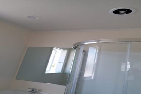 Photo of property in 4/41 Greenslade Crescent, Northcote, Auckland, 0627