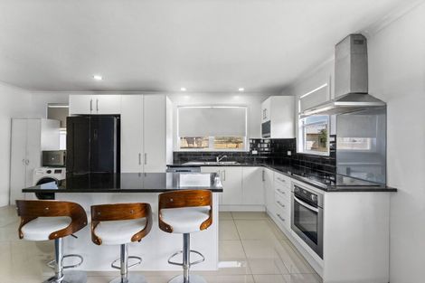 Photo of property in 43 President Avenue, Papakura, 2110