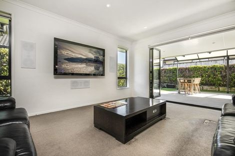 Photo of property in 59 Sunningdale Street, Wattle Downs, Auckland, 2103