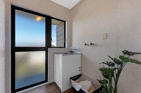 Photo of property in 33 Greenstone Place, Clover Park, Auckland, 2019