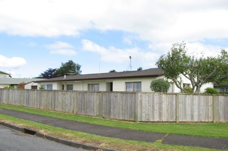 Photo of property in 1 Ashby Place, Pukekohe, 2120
