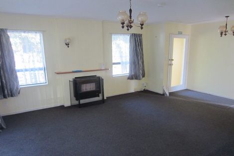 Photo of property in 3 Tawa Street, Tawa, Wellington, 5028