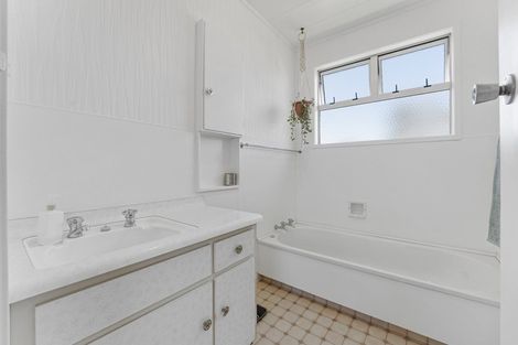 Photo of property in 3 Oberon Street, Stratford, 4332