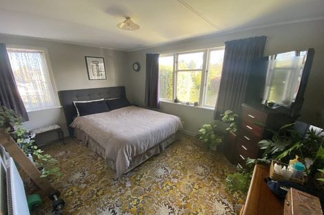 Photo of property in 42 Costley Street, Carterton, 5713