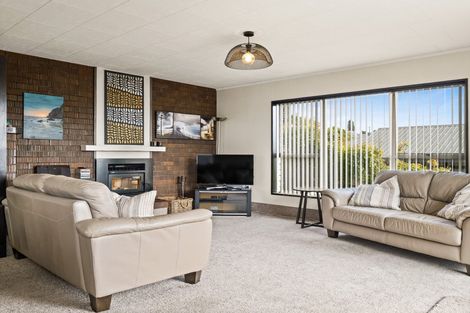 Photo of property in 62 Easther Crescent, Kew, Dunedin, 9012