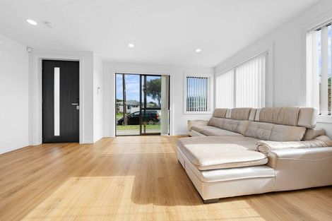 Photo of property in 1/2 Dolphin Street, Pakuranga, Auckland, 2010