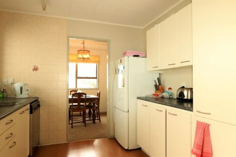 Photo of property in 19 Cairngorm Place, Highland Park, Auckland, 2010