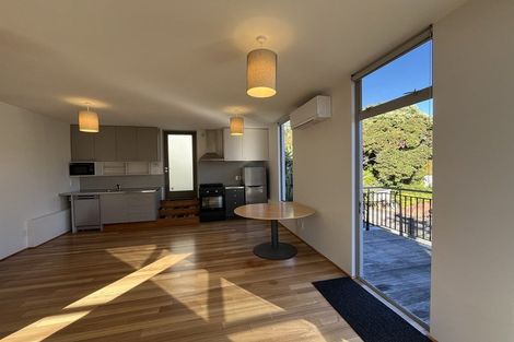 Photo of property in 23 Maarama Crescent, Aro Valley, Wellington, 6021