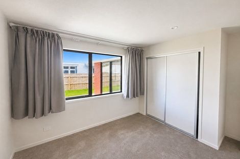 Photo of property in 5 Wheeler Place, Upper Vogeltown, New Plymouth, 4310
