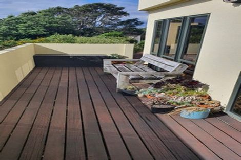 Photo of property in 14 Birkhall Grove, Strathmore Park, Wellington, 6022