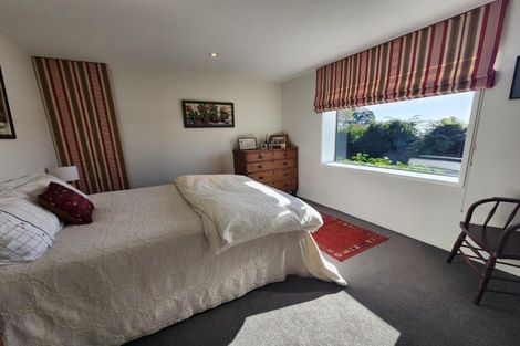 Photo of property in 11a Lismore Street, Strandon, New Plymouth, 4312