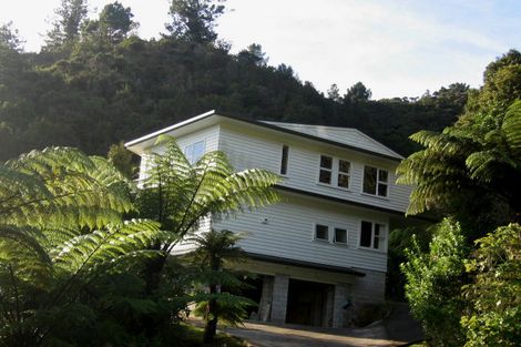 Photo of property in 147 Kamahi Street, Stokes Valley, Lower Hutt, 5019