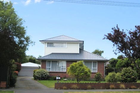 Photo of property in 16 Cranbrook Avenue, Burnside, Christchurch, 8053