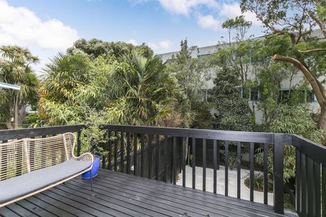 Photo of property in 15 Moir Street, Mount Victoria, Wellington, 6011