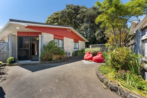 Photo of property in 14 Sackville Street, Fitzroy, New Plymouth, 4312