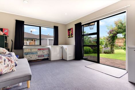 Photo of property in 57 Ayrshire Drive, Grandview Heights, Hamilton, 3200