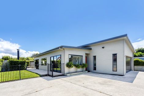 Photo of property in 32a Bath Street, Brighton, Dunedin, 9035