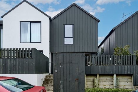 Photo of property in 19/6 Oswald Crescent, Paparangi, Wellington, 6037