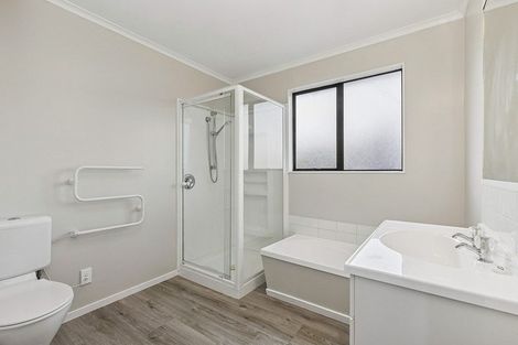 Photo of property in 37 Saunders Close, Whitby, Porirua, 5024