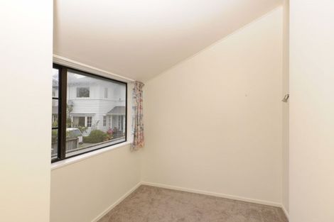 Photo of property in 5/136 Karori Road, Karori, Wellington, 6012