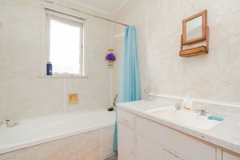 Photo of property in 11 Dalesford Street, Silverdale, Hamilton, 3216