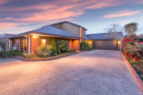 Photo of property in 19 Tivoli Place, Bishopdale, Christchurch, 8053
