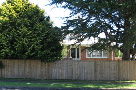 Photo of property in 95 Beach Road, Te Atatu Peninsula, Auckland, 0610