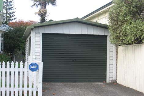 Photo of property in 12 Hautana Square, Woburn, Lower Hutt, 5010