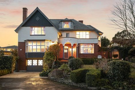 Photo of property in 14 Sheen Street, Roslyn, Dunedin, 9010