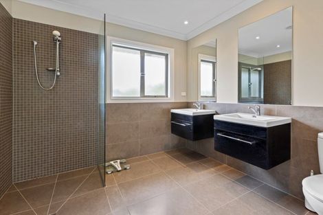 Photo of property in 2/1314 West Coast Road, West Melton, Christchurch, 7671