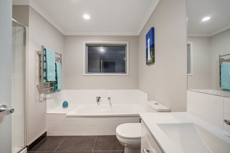 Photo of property in 190 Rowesdale Drive, Ohauiti, Tauranga, 3112