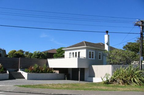 Photo of property in 19 Nicholson Road, Khandallah, Wellington, 6035