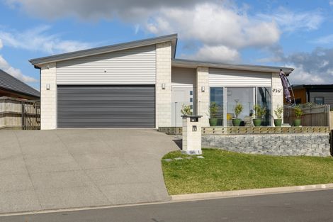 Photo of property in 4 Benmore Crescent, Pyes Pa, Tauranga, 3112