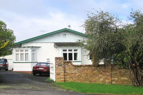 Photo of property in 3 James Laurie Street, Henderson, Auckland, 0612