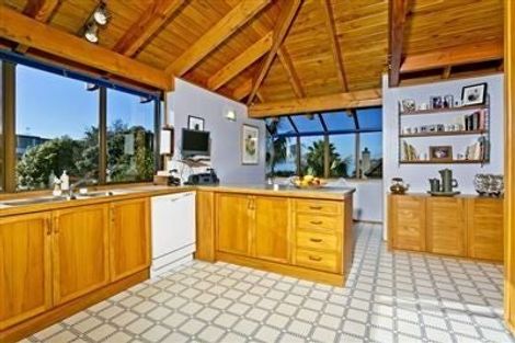 Photo of property in 3/14 Marama Street, Castor Bay, Auckland, 0620