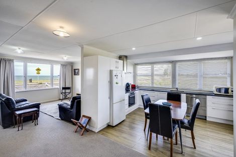 Photo of property in 64 The Esplanade, Westshore, Napier, 4110