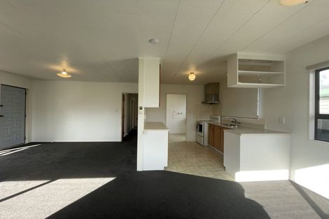 Photo of property in 1/94 Roberts Road, Te Atatu South, Auckland, 0610