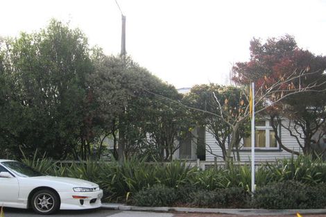 Photo of property in 114 Charlotte Crescent, Mayfair, Hastings, 4122