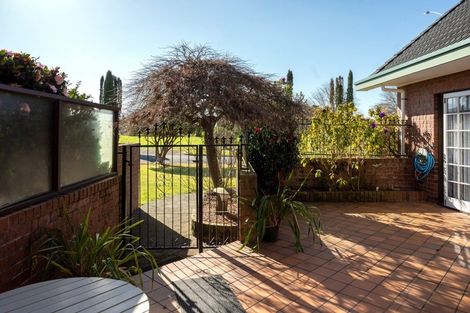 Photo of property in 2 Gwendoline Street, Glenholme, Rotorua, 3010