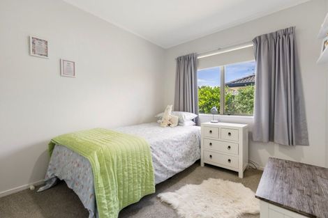 Photo of property in 25 Corinth Grove, Papamoa Beach, Papamoa, 3118