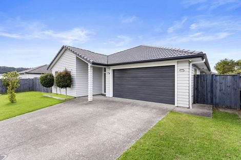 Photo of property in 3 Kuawa Drive, Kumeu, 0810