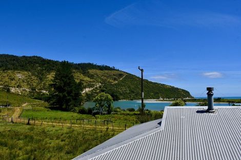 Photo of property in 4 Horncastle Crescent, Little Wanganui, Karamea, 7893