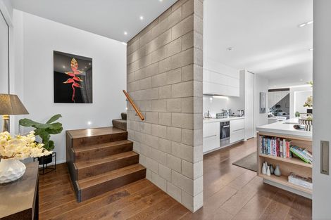 Photo of property in 98 Major Hornbrook Road, Mount Pleasant, Christchurch, 8081