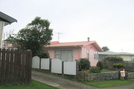 Photo of property in 70 Conclusion Street, Ascot Park, Porirua, 5024