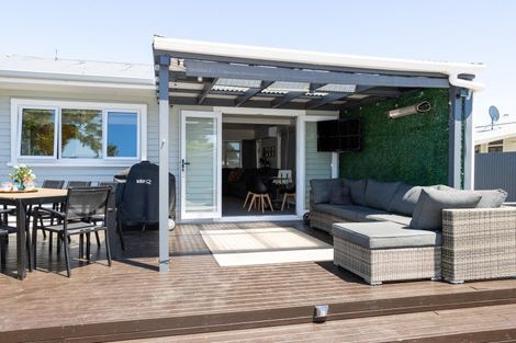 Photo of property in 4 Wycliffe Street, Onekawa, Napier, 4110