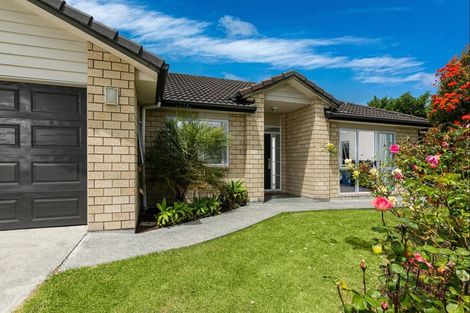 Photo of property in 39 Northbrook Close, Greenhithe, Auckland, 0632