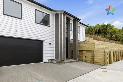 Photo of property in 6 Poto Road, Normandale, Lower Hutt, 5010